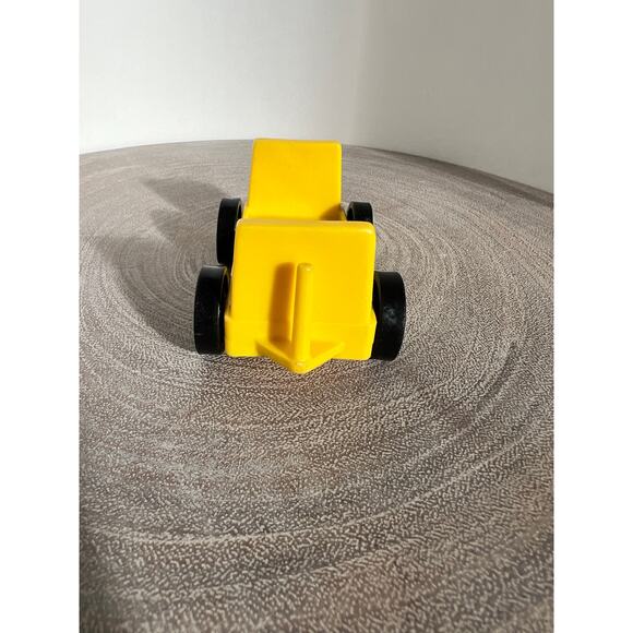 Airport Yellow Tram Baggage Car #996 Vintage Fisher Price Little People 1972 Toy - Picture 4 of 6